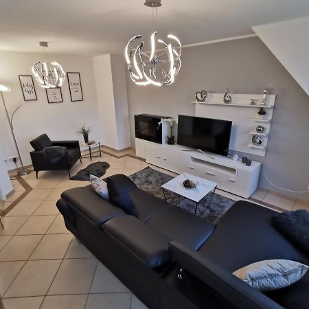 Luxurioeses Wellnes Apartment 바트에센 외부 사진