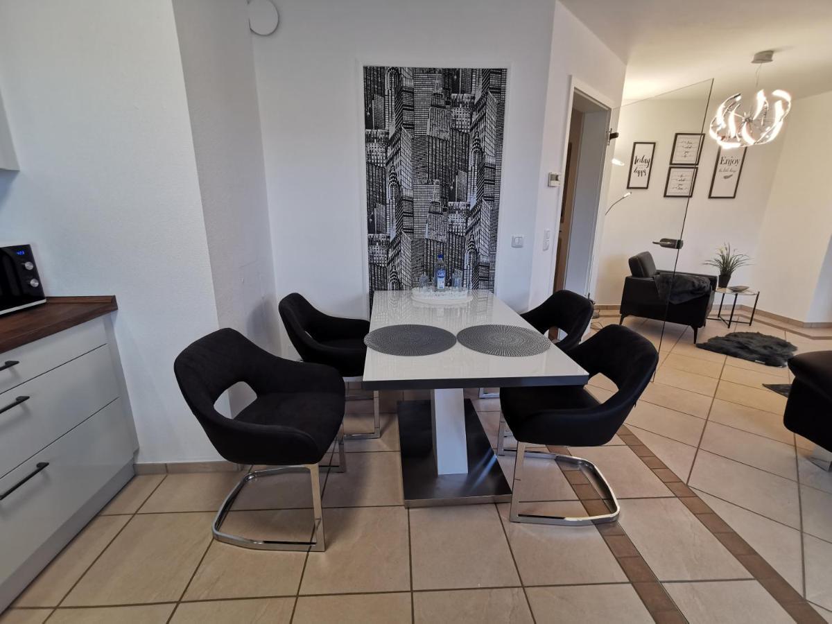 Luxurioeses Wellnes Apartment 바트에센 외부 사진